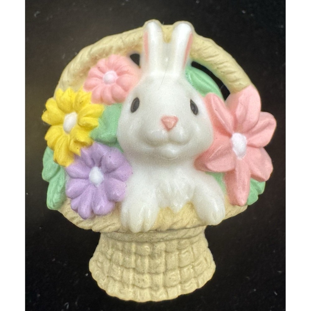 Vintage Hallmark Easter Bunny‎ Basket Brooch Pin 1986 Pastel Flowers Rabbit